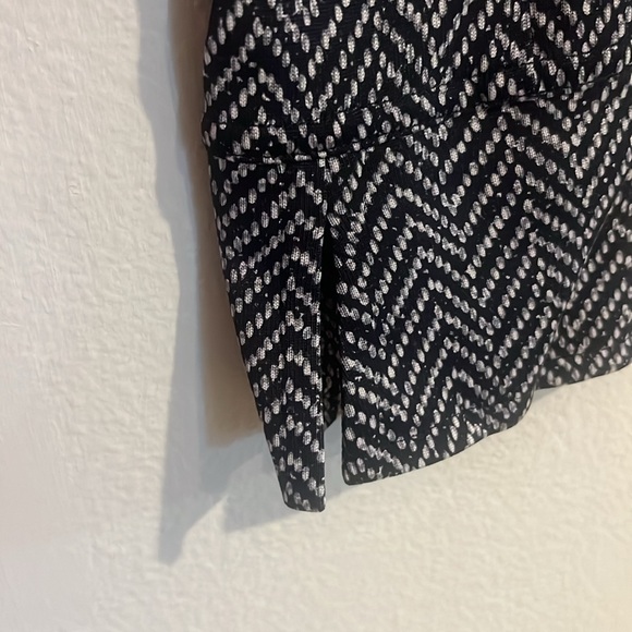 Vintage Diane von Furstenberg Wrap Dress - Size 8 - Picture 5 of 7